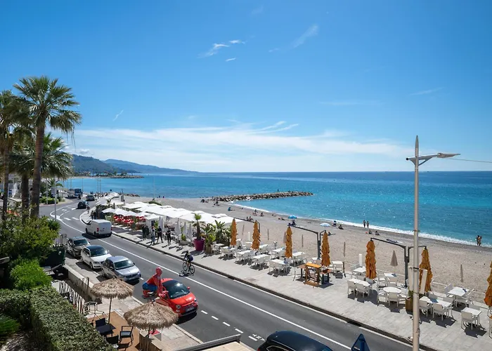 Le Cap Bleu - Emplacement Vue Exceptionnelle - Front De Mer